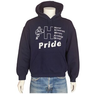 Size Large. Hawks vintage hooded sweatshirt made by Gildan