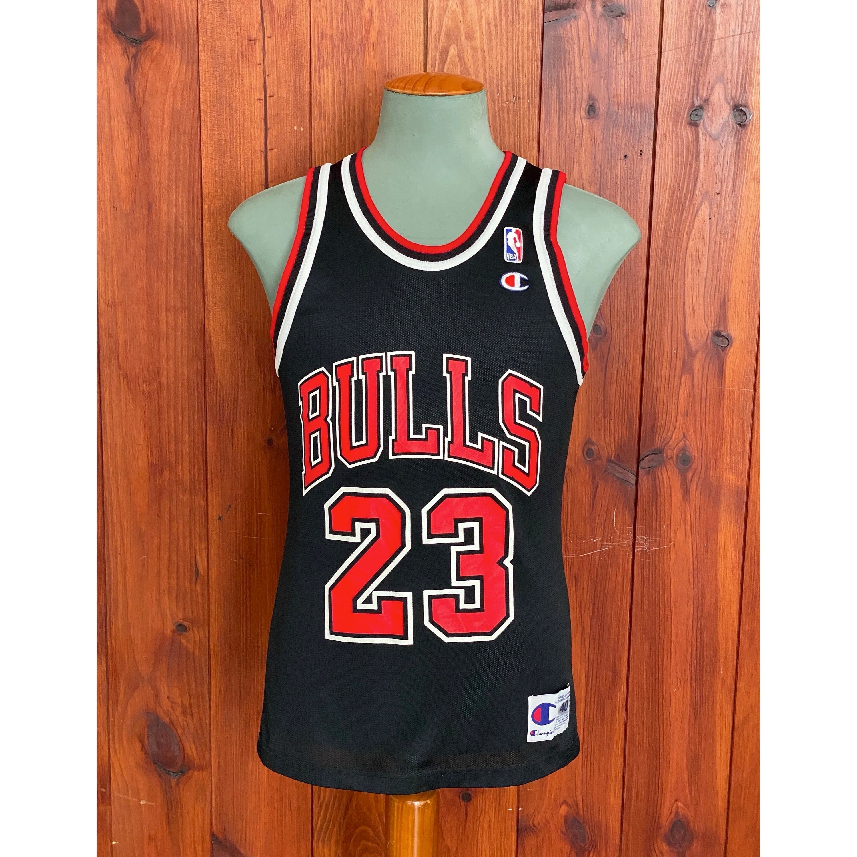 VINTAGE 90S NIKE CHICAGO BULLS JORDAN #23 JERSEY Made in Korea SIZE M