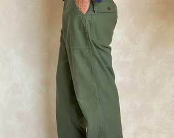 Size 33X31. 60s Authentic US Army Vietnam War Era OG-107