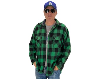 Vintage 1960s Pilgrim Buffalo Plaid Flannel Shirt Heavy Wool Workwear Made in USA Large