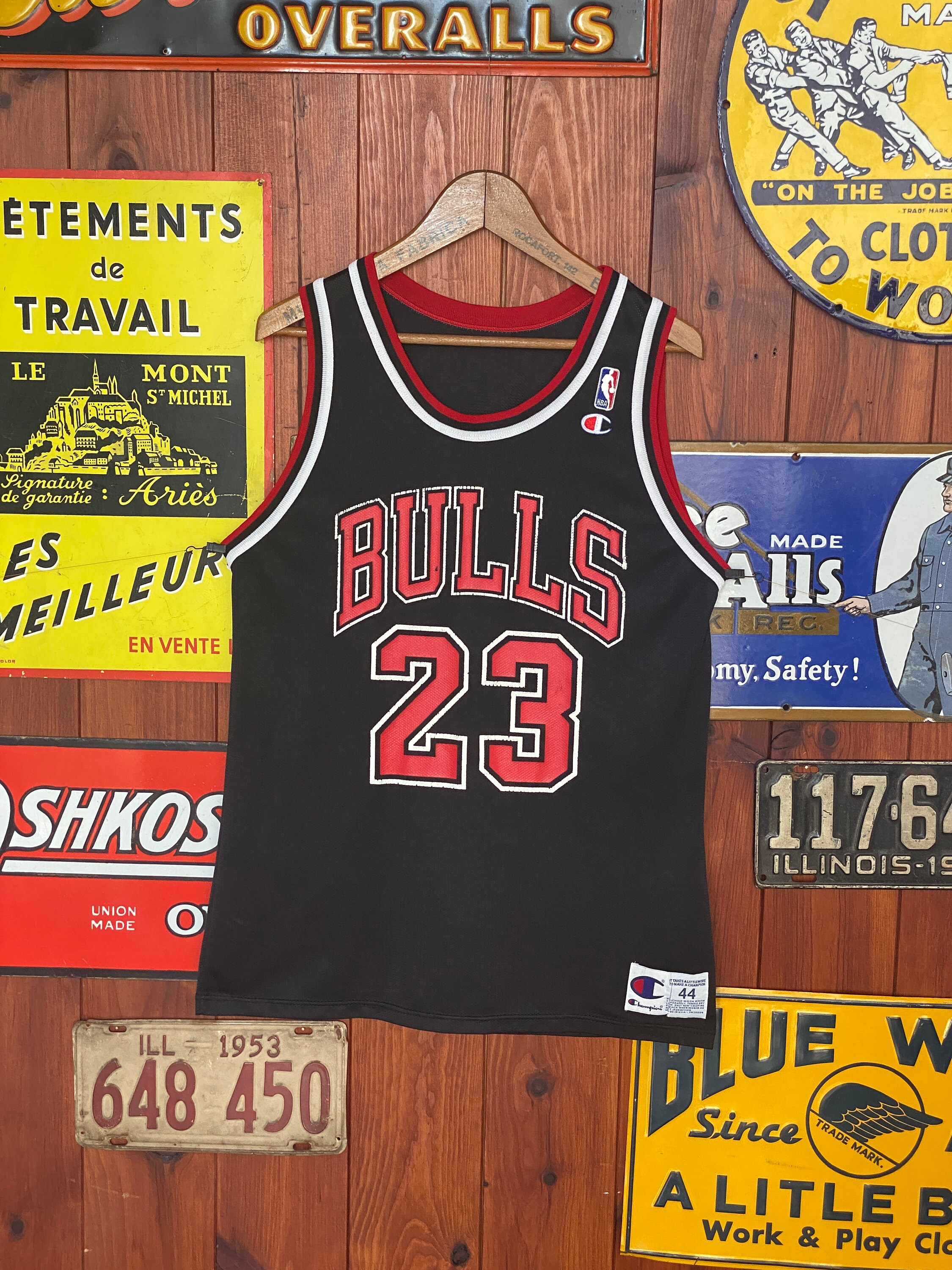 Vintage 90s Chicago Bulls Nba Jersey – Jordan #23 by Champion