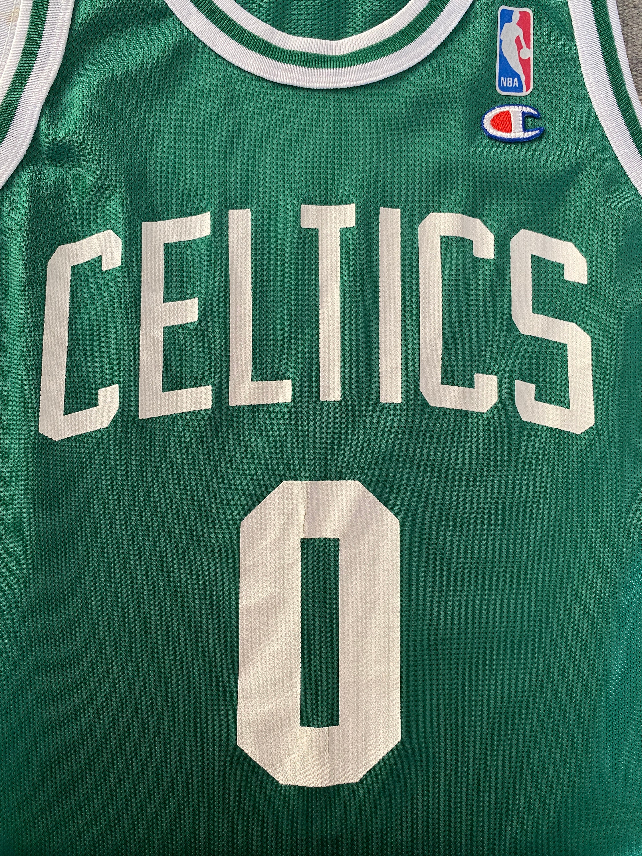 Size 44. #0 Montross Celtics Vintage 90s Jersey NBA Made in