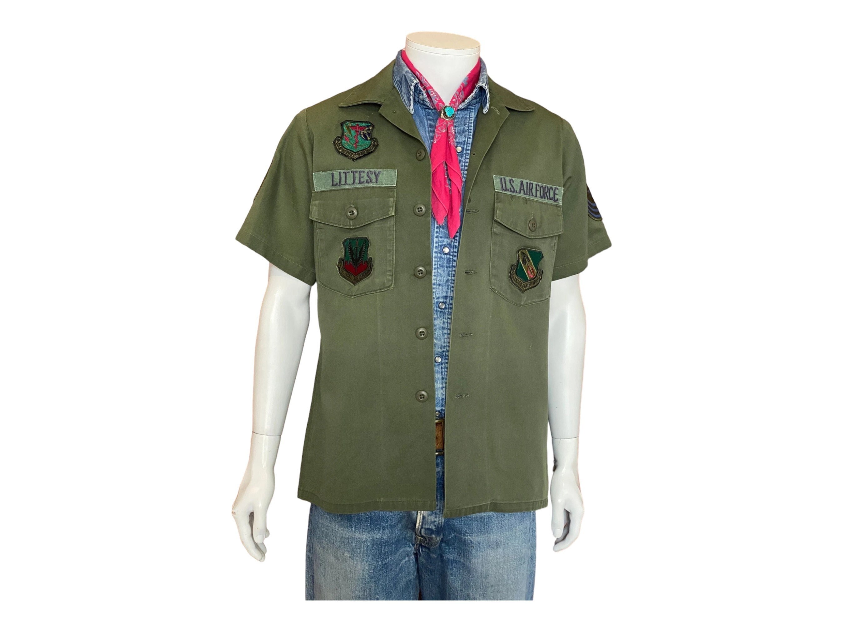 Size M. . Authentic 80's US Air Force Vintage Fatigue