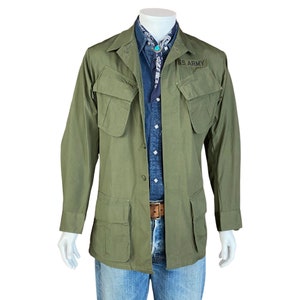 Small Long. Authentic 1969 US Army Vintage tropical Vietnam  jungle jacket.