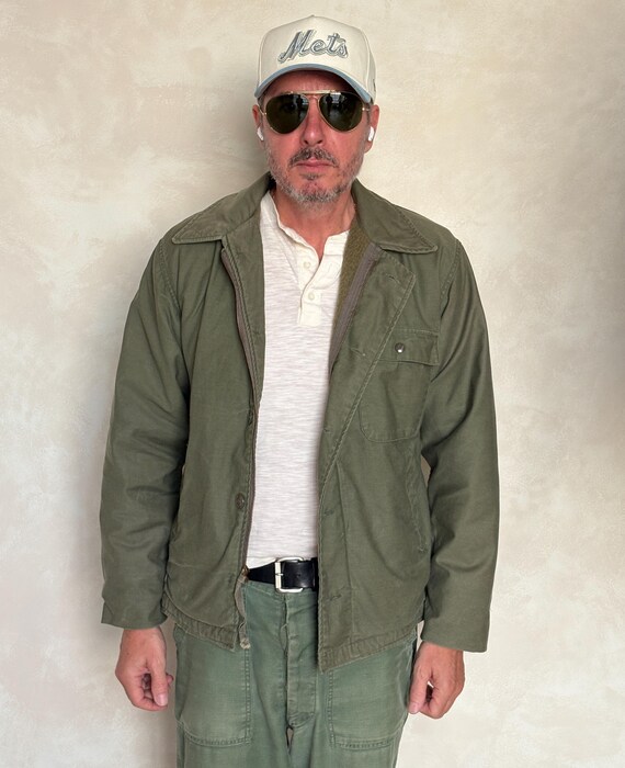 【85年製】　A-2 デッキジャケット　ミリタリー　USA ラージサイズ。1985年製 USN A-2 デッキジャケット（アメリカ海軍