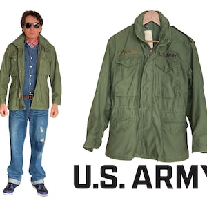Small Short. Authentic 1978 US Army  Vintage M-65 field jacket