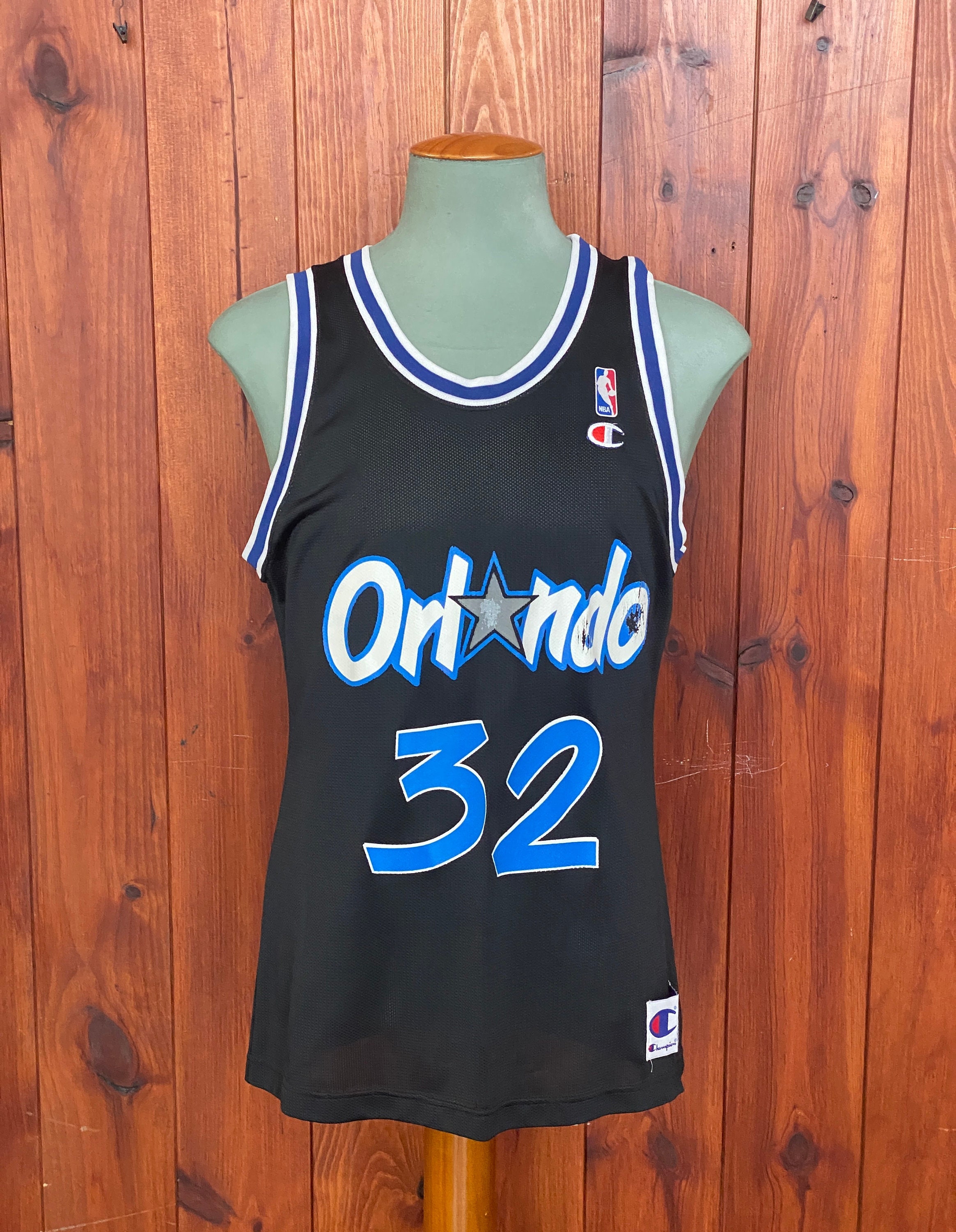 UsaVintageBarcelona Size 44 Vintage 90's Chicago Bulls NBA Jersey, Jordan #23 Made in USA by Champion