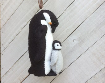 Christmas Ornament Kit DIY, Emperor Penguin and Baby, Felt Embroidery Sewing Pattern, Wool Felt,  Hand Sewing Pattern Craft