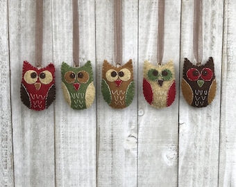 DIY Kit Mini Owl Christmas Ornaments, Makes 5,  Felt Embroidery Sewing Pattern