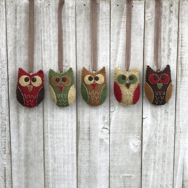 DIY Kit Mini Owl Christmas Ornaments, Makes 5,  Felt Embroidery Sewing Pattern