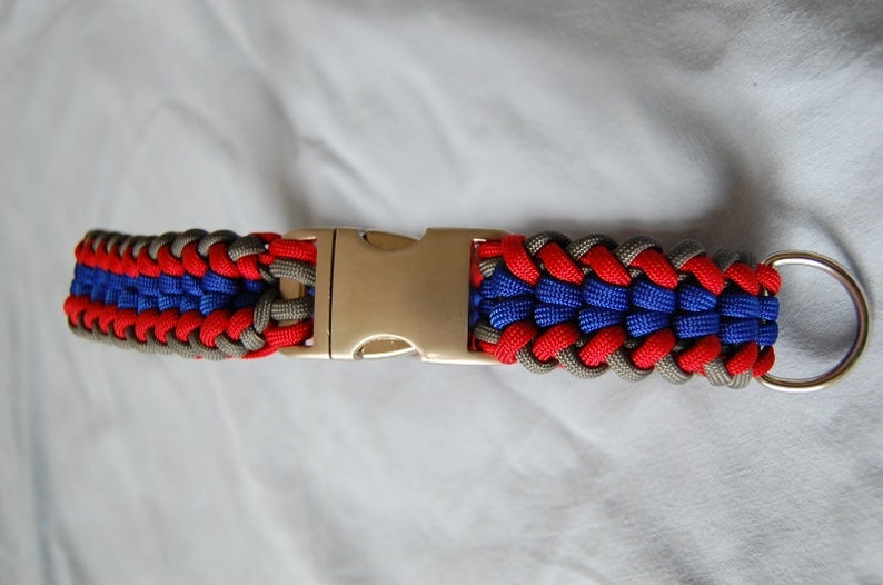 Paracord Necklace image 2