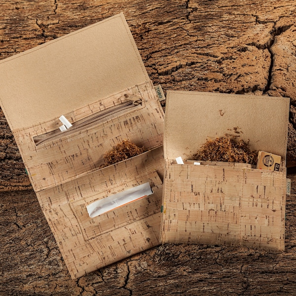 Porta tabacco artigianale TOBO, in pelle vegetale di sughero, tasca per filtri, porta cartine, tessuto vegano, impermeabile, colore naturale