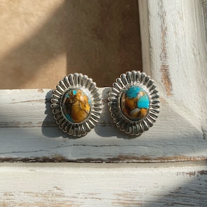 Sterling Silver Oval Mojave Oyster Turquoise Cabochon Flower Stud Earrings
