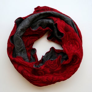 romantic loop scarf made of cloque jersey, rose pattern wine red-dark gray, loop, scarf, tube scarf image 6