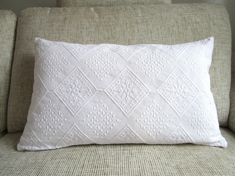 Decorative cushion 35 cm x 60 cm vintage cotton with inlet polyester filling image 1