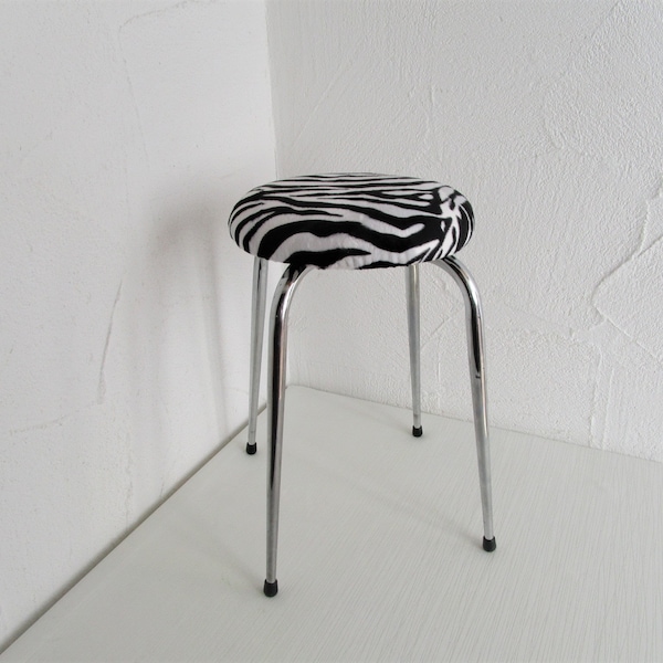 Vintage Hocker Stahlrohrgestell Zebrafellimitat Sitz Zeitlos