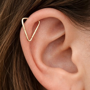 Triangle Helix Piercing 18G, Dreieck Helix Ohrring, Cartilage Piercing Silber, 14K Gold Filled oder Roségold, Geometrischer Ohrschmuck