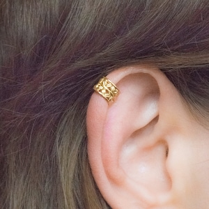 polsini auricolari senza piercing, polsino auricolari Helix largo con clip senza piercing, polsino auricolari dorato, polsino auricolari Helix