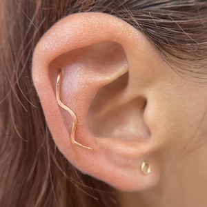 Wavy Helix Earring, Long Dangle Helix, Thread Helix, Helix Crawler Cartilage Earring, Helix Piercing 18g 16g