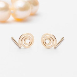 spiral stud earrings, spiral earrings, gold spiral earrings, spiral studs, tiny spiral stud earrings, tiny gold earrings