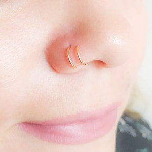 Gold Doppelnasenring Piercing, Nasenring, kleiner Nasenring Bild 1