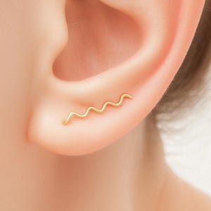 Ear Climber Gold, Ear Crawler, gold ear cuffs, ear climber earring, Ear Wrap, Stud ear, wave earring, zig zag climber earrings