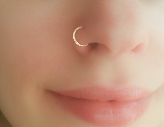 Hammered nose shop ring
