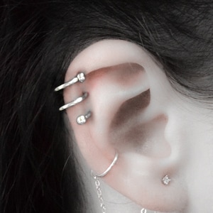 Piercing a sfera a vite, a spirale, con barbell, per cartilagine e elica, 16 g