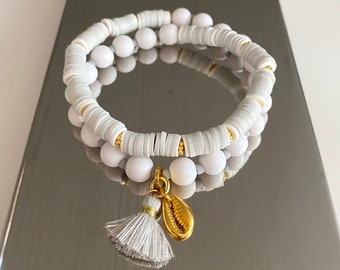 Double row bracelet made of katsuki discs, acrylic beads and two pendants, heishi, tassel, tassel, shell, surfer bracelet