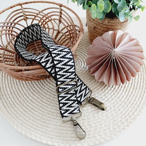 Taschengurt ZICKZACK weiß/schwarz // Wechselgurt Gurtband Crossbody Bag Bauchtasche Hipbag Gürteltasche Skandi Boho Zickzack
