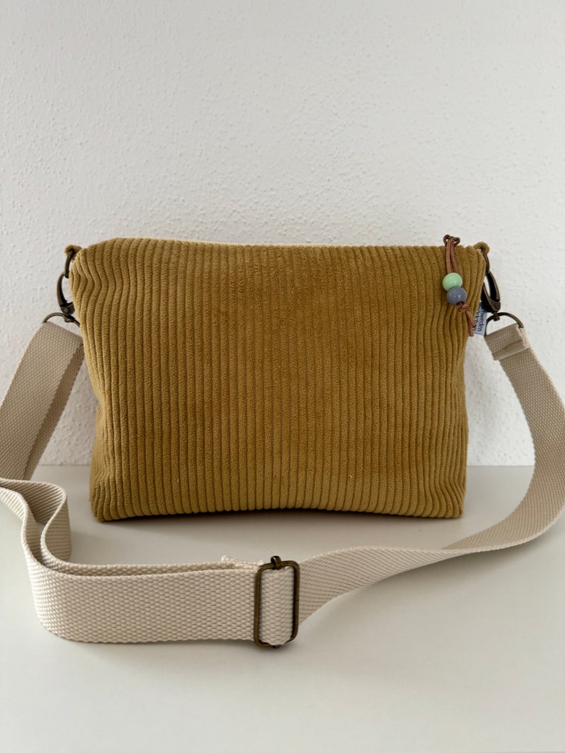 FINE Crossbag Cord mosterd // Dames schoudertas, handtas, crossbody tas, tas vegan, minimalistisch, geel, bruin, boho, Scandi, zigzag afbeelding 2