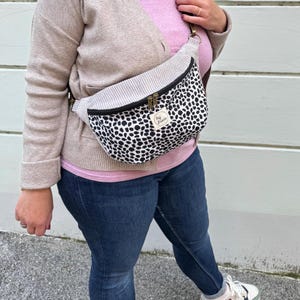IDA Hipbag LEO LOVER Cord taupe // Bauchtasche Crossbody Tasche Gürteltasche Bumbag Fanny Pack Damen Skandi Boho minimalistisch schlicht