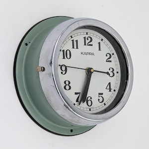 Ancienne horloge de bateau vintage, industrielle, horloge murale
