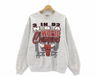 Rare! Vintage 1993s Chicago Bulls 3 in 93 Crewneck Sweatshirt Vintage Clothing World Champions NBA Basketball team Jordan , Pippen , Rodman