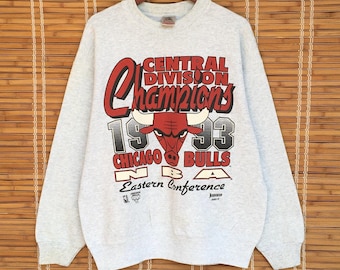 Rare! Vintage 90s Fruit Chicago Bulls Crewneck LongSleeve Sweatshirt Vintage NBA Basketball Central Division Champions 1993 / Size L