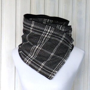 Scarf/ wrap scarf black white checkered carabiner