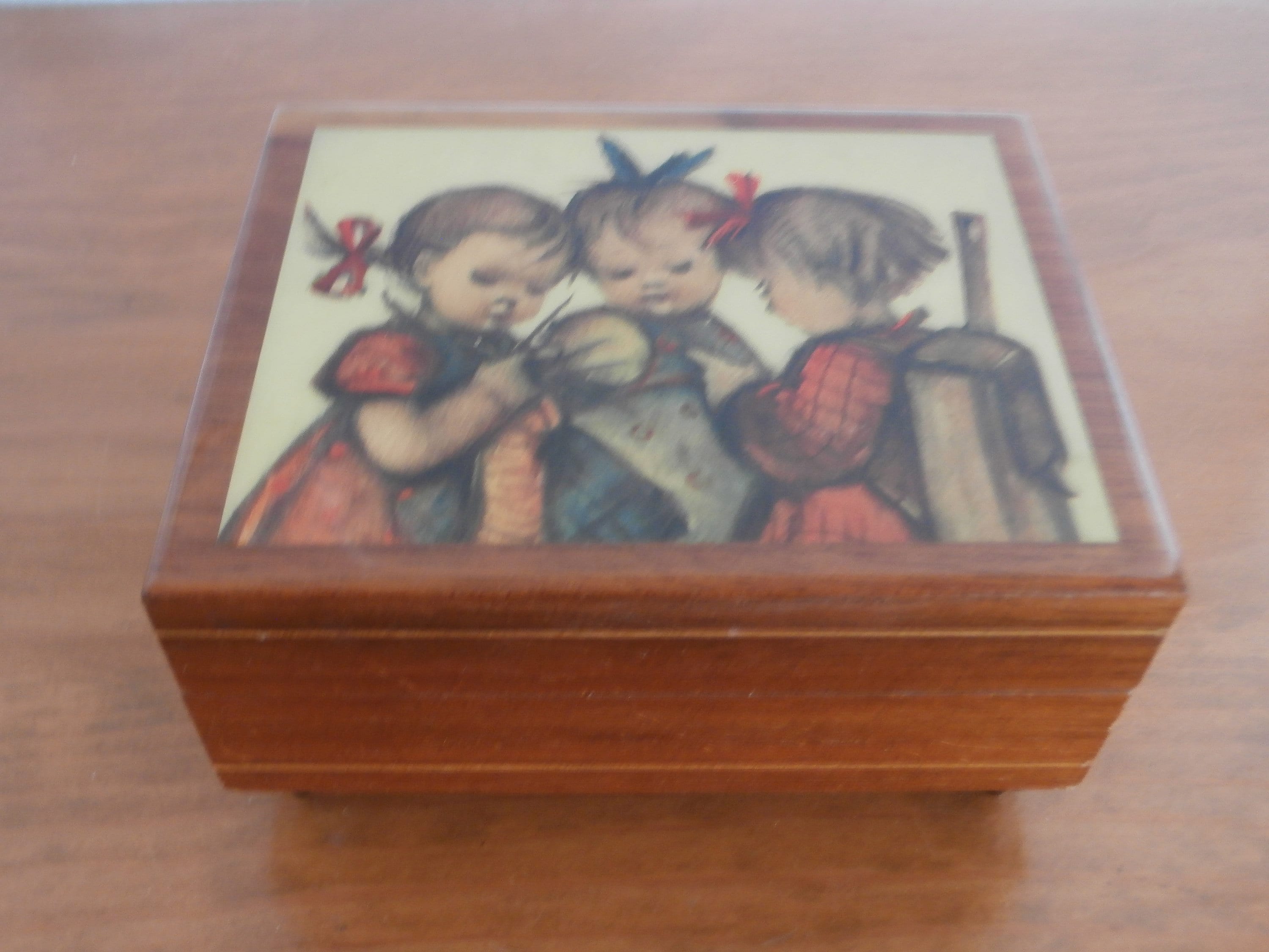 Hummel Music Boxes for sale Only 3 left at 65