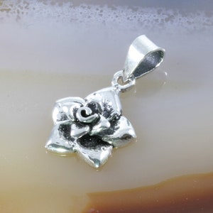 Flower pendant, 925 sterling silver