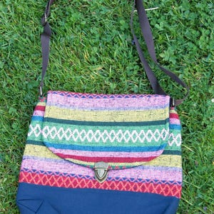 Handgemachte Schultertasche aus Laos – Baumwolltasche, Boho Beutel, leichte Tasche mit Reißverschluss, verstellbarer Henkel