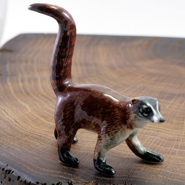 Nasenbär, Miniatur, Porzellan