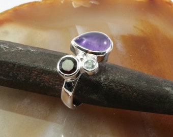 Granat, Blautopas, Amethyst und Silber, Ring