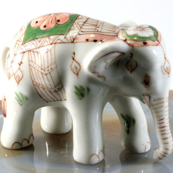 Éléphant, miniature, porcelaine