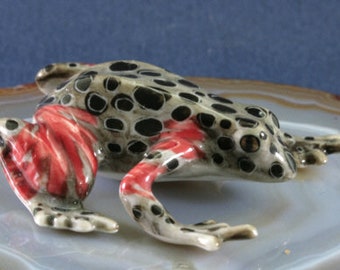 Frog, miniature, porcelain