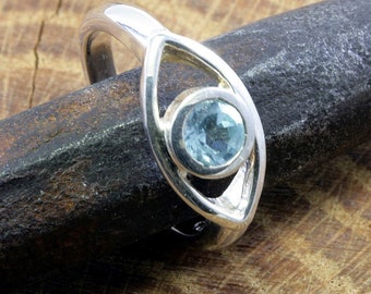 Blauer Topaz und Silber - Ring