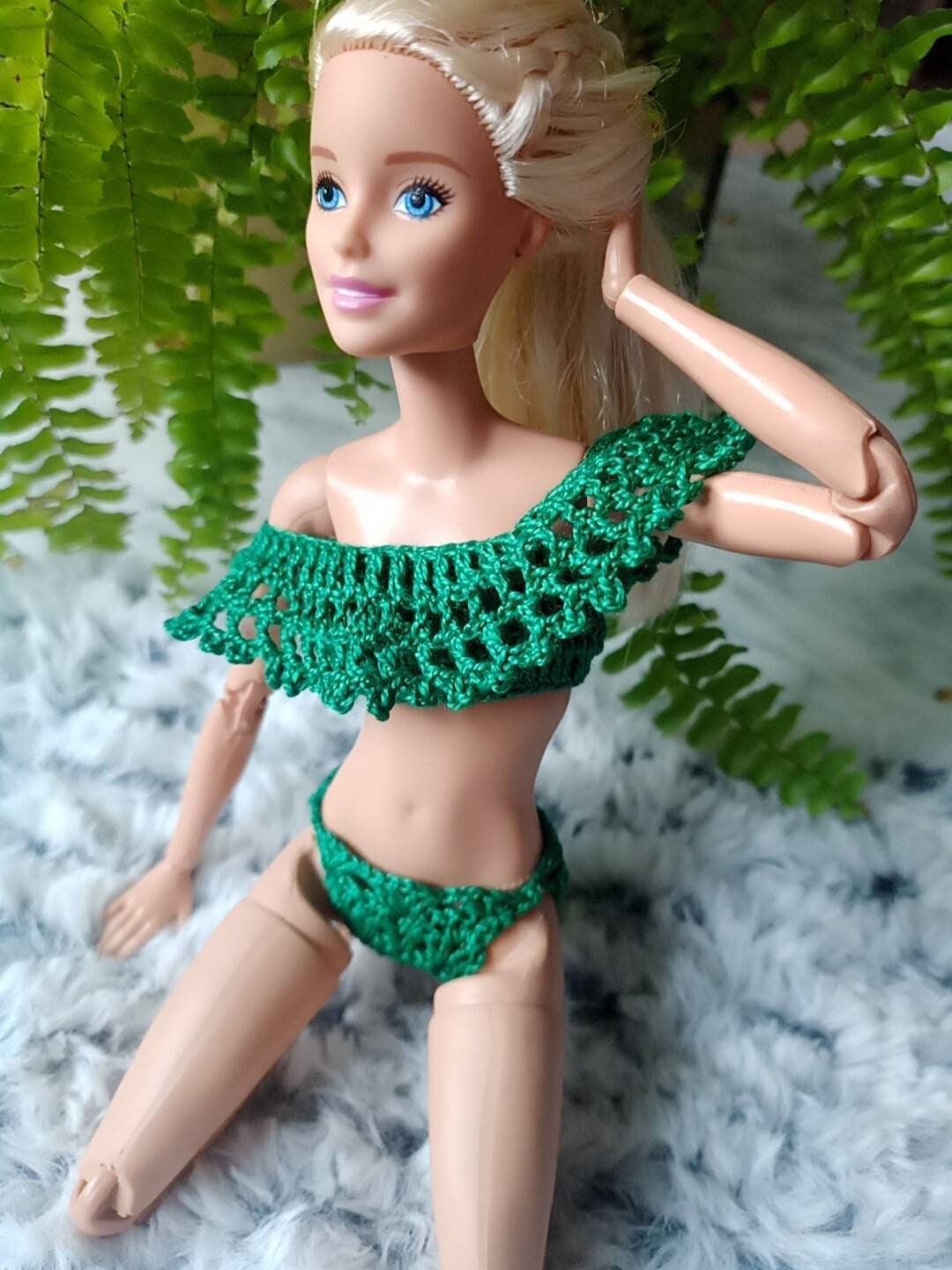 Taille NO DOLL Kit de vêtements pour poupée Barbie, avec 1 maillot de bain  bikini en bleu cerise, 1 chaise de plage, 1 bouée de sauvetage et 1  pantoufle, accessoire de 4 articles