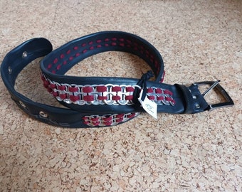 Upcycling belt 85 cm long made from bicycle tube and can closures, vegan