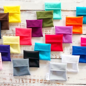 Sac imperméable personnalisé de couleur unie, Emballages pour serviettes hygiéniques, 2 x 2, 3 x 3, 4 x 4, 5 x 5, 6 x 6 pochettes humides, Lavable réutilisable, Sac à collation, Sac humide pour lingette en tissu
