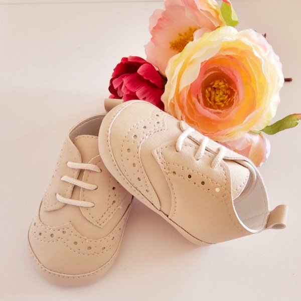 Beige leather baby boy shoes 0-12 months, baby booties, newborn baby shoes, baptism shoes, christening shoes