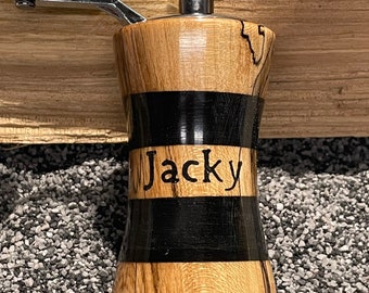 Molinillo de pimienta de arce jaspeado personalizado: incrustación de resina, molinillo de cerámica