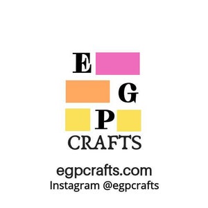 Puede incluir: Un logotipo para un negocio artesanal llamado "EGP Crafts". El logotipo est&aacute; formado por las letras "EGP" en negro, con cada letra apilada sobre un rect&aacute;ngulo de color. La "E" est&aacute; sobre un rect&aacute;ngulo rosa, la "G" sobre un rect&aacute;ngulo naranja y la "P" sobre dos rect&aacute;ngulos amarillos. Las palabras "CRAFTS" est&aacute;n debajo de las letras en negro.